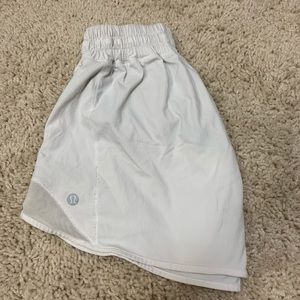 Lululemon Hotty Hot Short, white, size 4